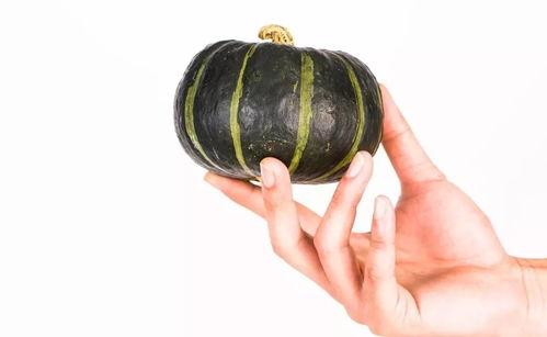 宝宝吃瓜的样子,宝宝吃瓜的可爱瞬间